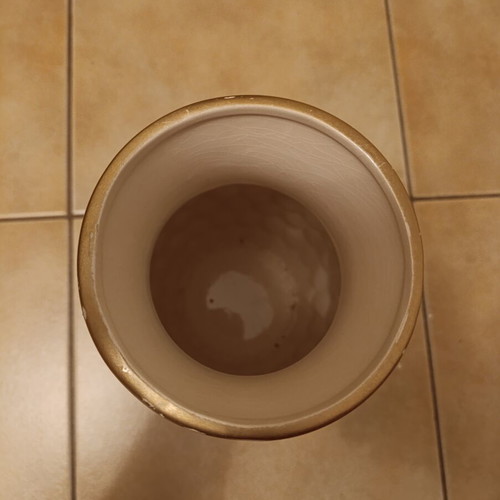 Decorative vase in gold color like new