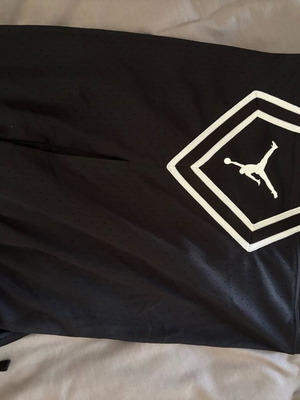 Jordan black shorts new, size L