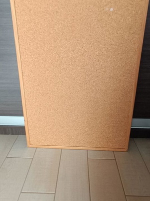 Notice board 0.60x0.90 like new