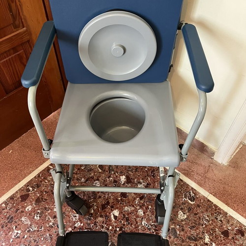 VITA Orthopedics VT302 Commode Chair like new with removable sides
