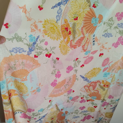 Hemithea Teresa dress L/XL new, satin fabric, floral pattern