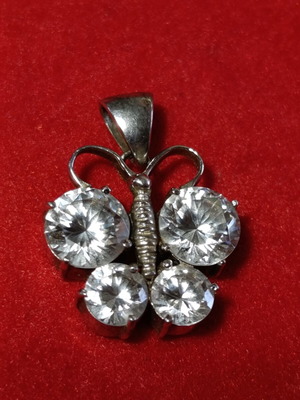 Butterfly pendant 925 silver used, transparent zircon