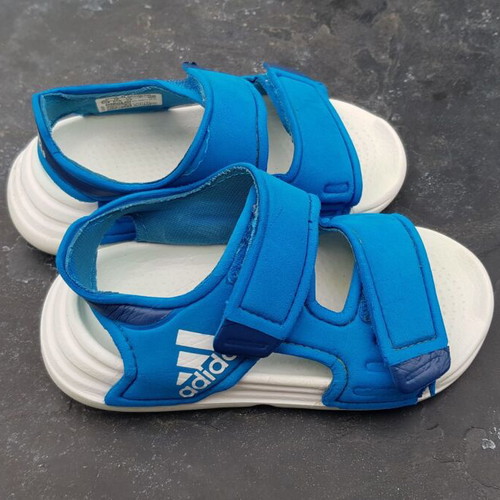 Adidas Altaswim Kids Sandals Size 22 Used