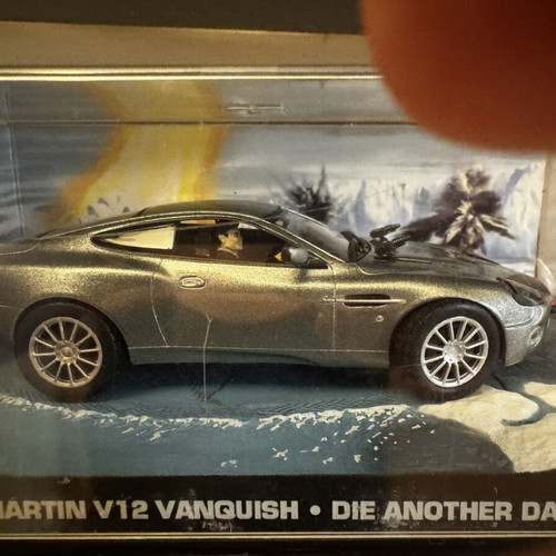 Aston Martin Die Another Day V12 Vanquish model car like new