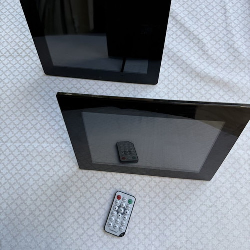Intenso Media Gallery 9.7" digital frames, set of 2 with remote