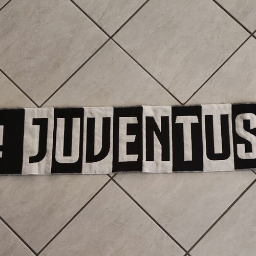 Juventus FC official scarf with authenticity hologram