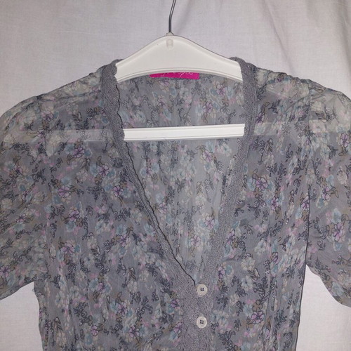 Summer dress size M like new, gray with floral pattern