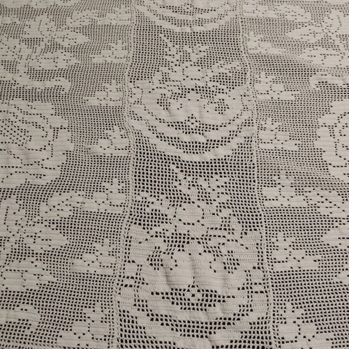 Handmade knitted blanket like new, dimensions 200x210