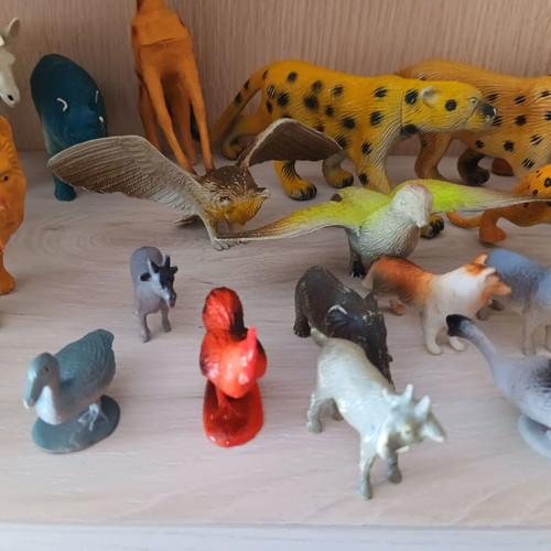 Plastic wild animal toys used, lot