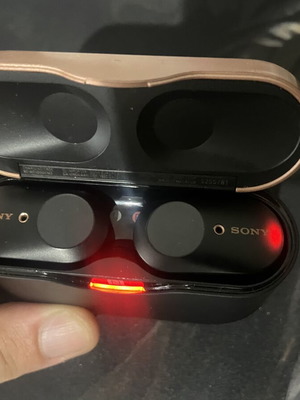 Sony WF-1000XM3 wireless earbuds used with extra ear tips