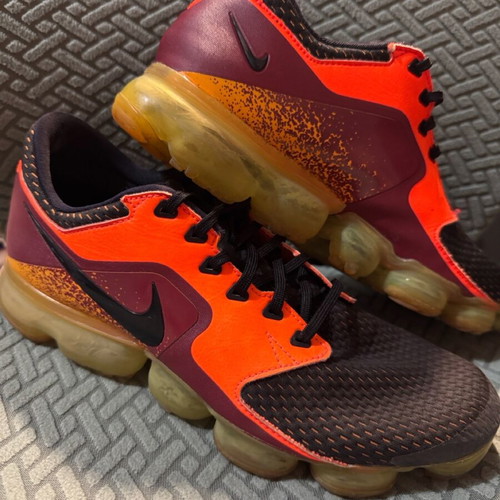 Nike Air VaporMax CS Total Crimson used, size 44, black and orange