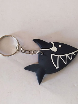 Μπρελόκ Sharky καινούργιο, μαύρο και άσπρο