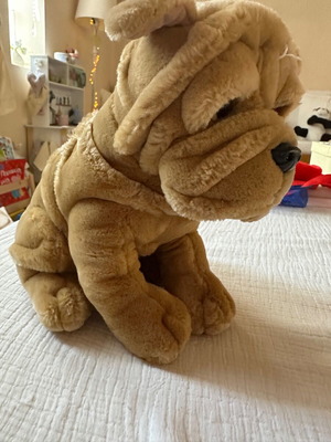 Plush dog used with realistic design
