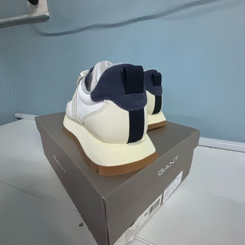 Gant women's athletic sneakers new, size 38, white and blue