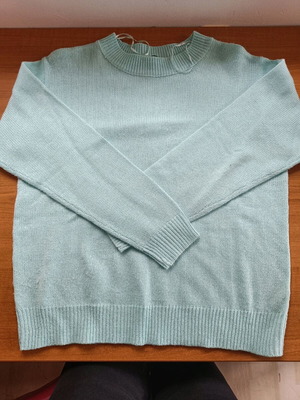 Teranova thin knit like new, light blue color