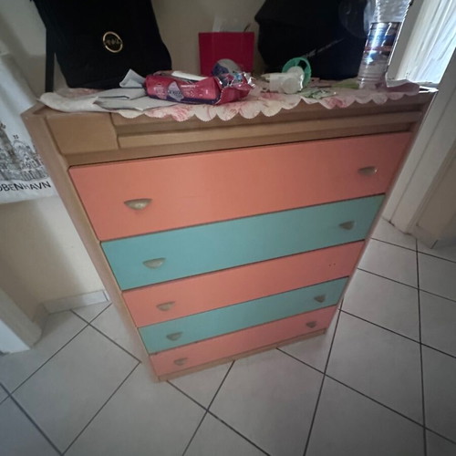 Wooden children's chest of drawers with 6 drawers, used, top drawer damaged