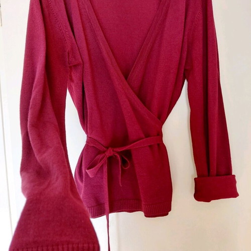 Burgundy wrap blouse like new, size M