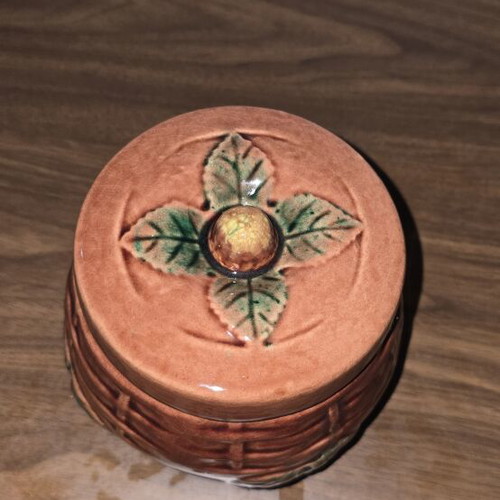 Ceramic decorative jar vintage with basket design and removable lid