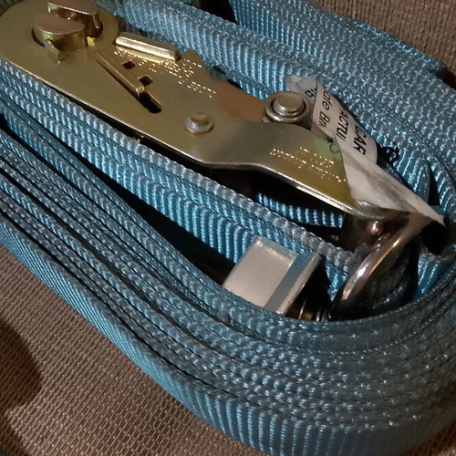 Ratchet strap like new, approx. 6 meters with 2.5 meters gift