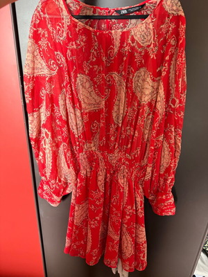 3 printed Zara dresses like new, size M