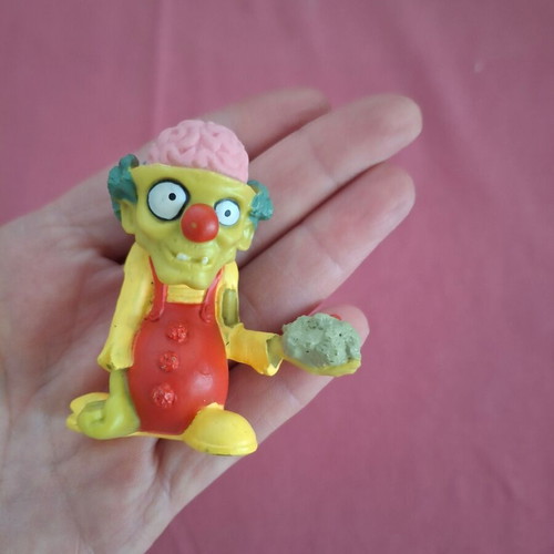 Zombiezz figure like new