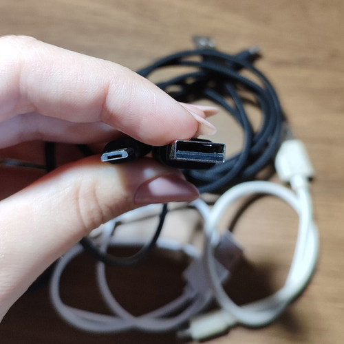 USB to Micro-USB cables pack of 5 like new