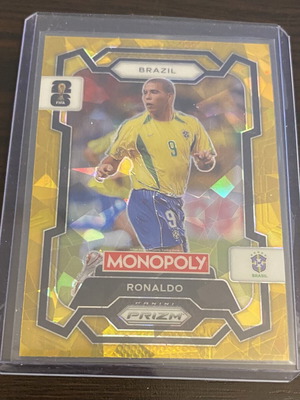 Panini FIFA World Cup Ronaldo Gold Cracked Ice Card new