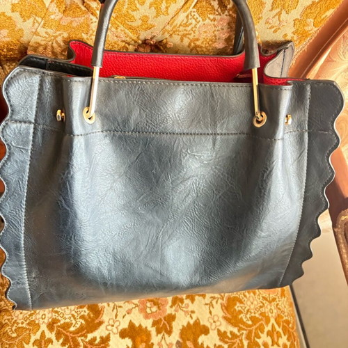 Black leatherette hand bag vintage like new