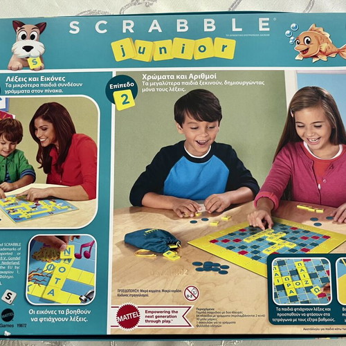 Scrabble Junior board game like new