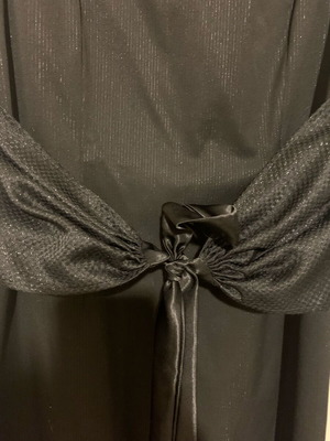 Business style dress new, size medium, black