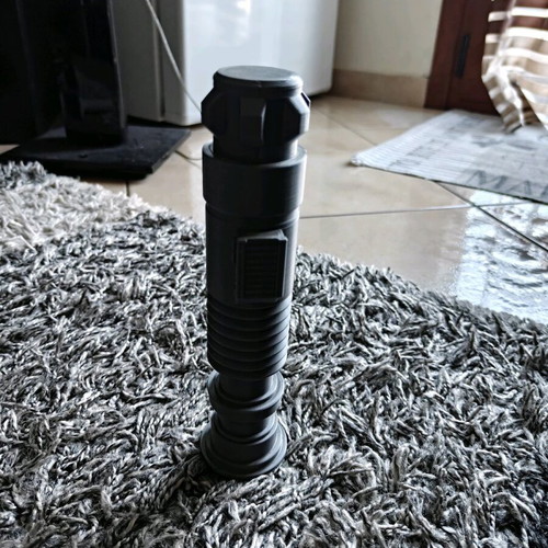 3D Printed Star Wars Lightsaber with Collapsible Blade like new
