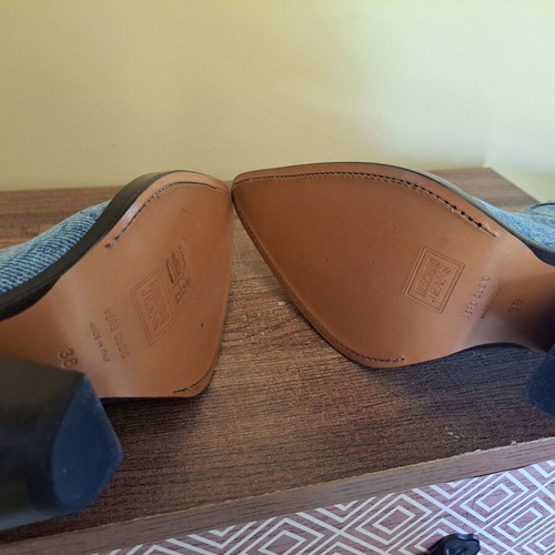 Moschino boots new, size 38, knee-high leather interior