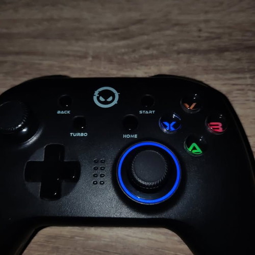 Lorgar TRIX‑510 wireless gamepad used for PC, Android, iOS, Switch, PS3
