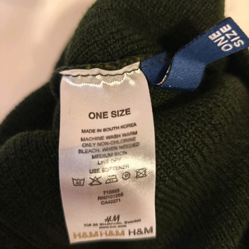 H&M hats like new, one size, gray and green, set of 2
