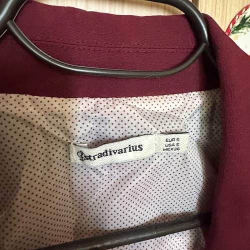 Stradivarius blazer burgundy, fitted, like new