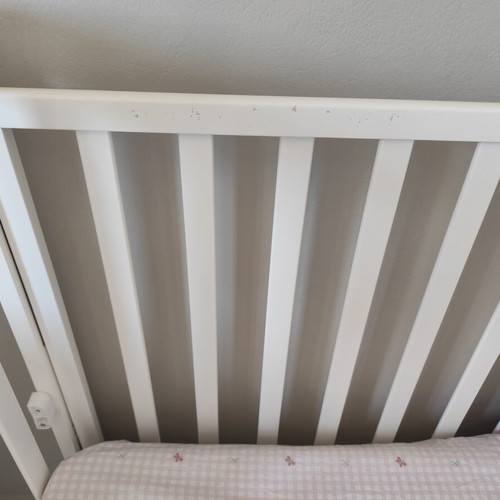 Erbesi Molly Baby Cot like new with mattress and waterproof cover