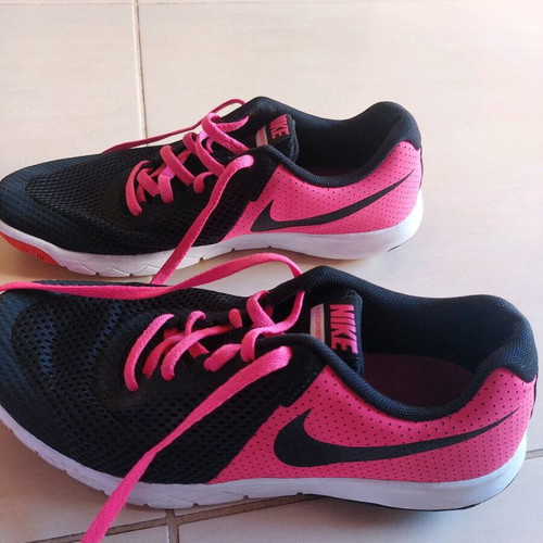 Nike women's athletic shoes like new, black and pink, size 38.5