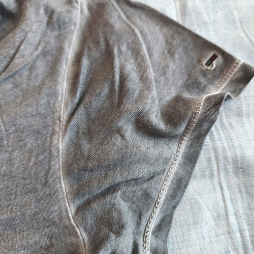 Γυναικείο t-shirt Hilfiger Denim XL μεταχειρισμένο, γκρι με στάμπα 85