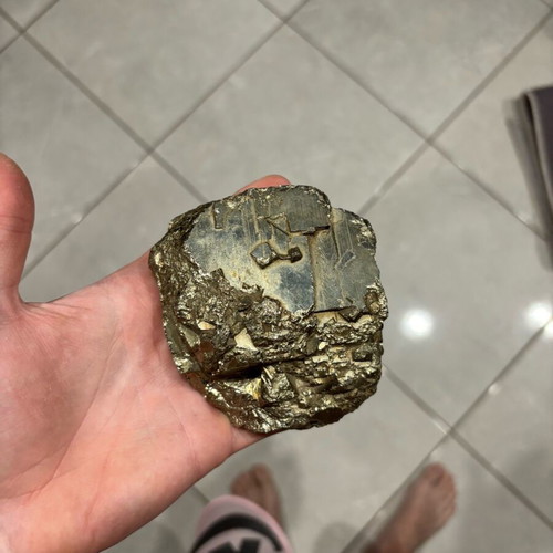 Golden pyrite 1.5kg new