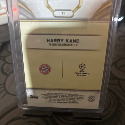 Topps Merlin Renaissance Harry Kane Orange Refractor Card 2023-24