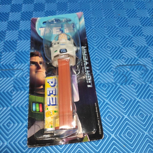 Buzz Lightyear metal pin like new