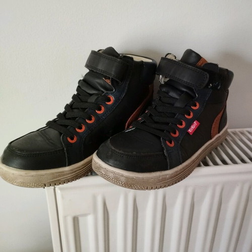 Kickers boots size 29 like new, black