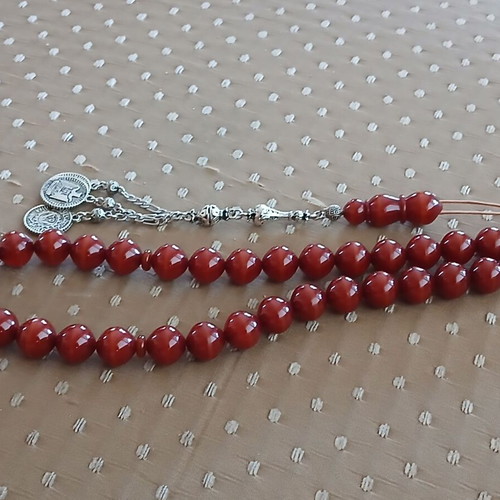 Bakelite komboloi worry beads, 33 beads, Syrian origin