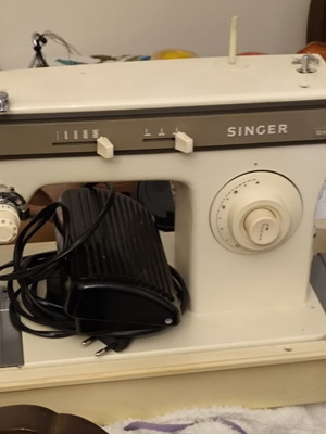 Singer sewing machine used, unknown purchase year