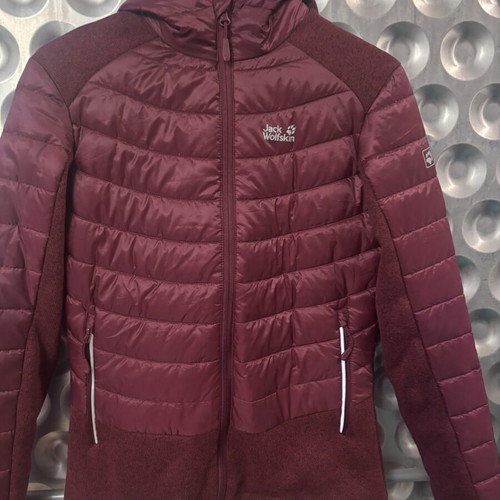 Jack Wolfskin women's jacket like new, windproof, brown and red