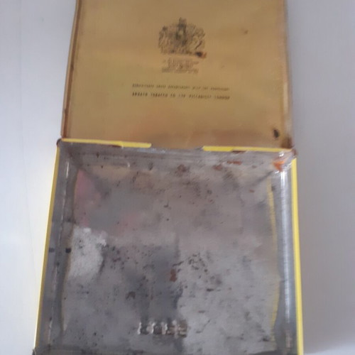Tin cigarette packaging 555 used