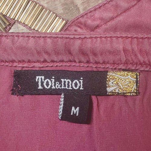 Toi&Moi Burgundy Satin Top with Gold Details Size M like new