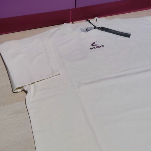Scuffers t-shirt Large new, white, oversized streetwear