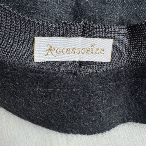 Beret and hat like new, size M
