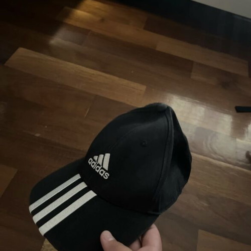 Adidas hat like new, black and white